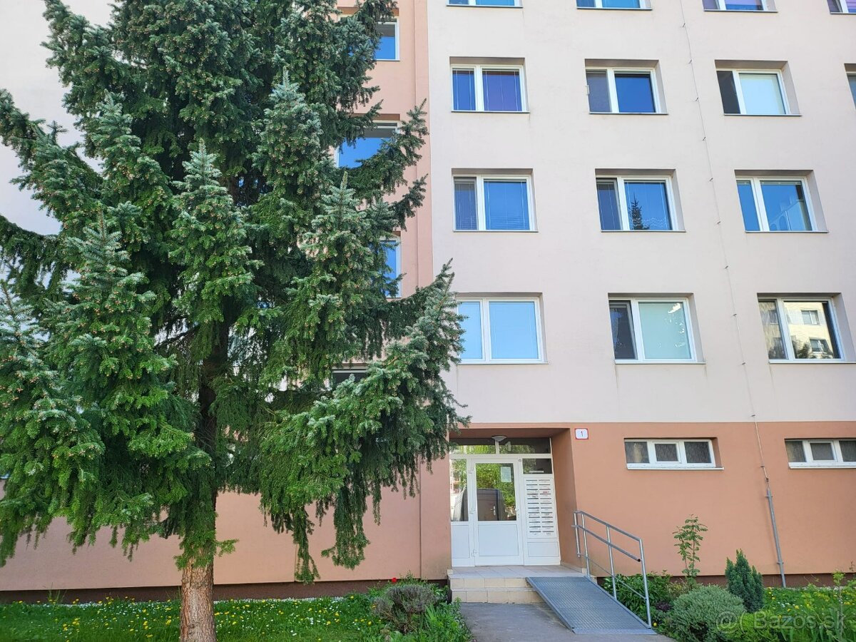 3i byt, ul. Dúbravská/PRIEVIDZA –72 m2–časť NECPALY