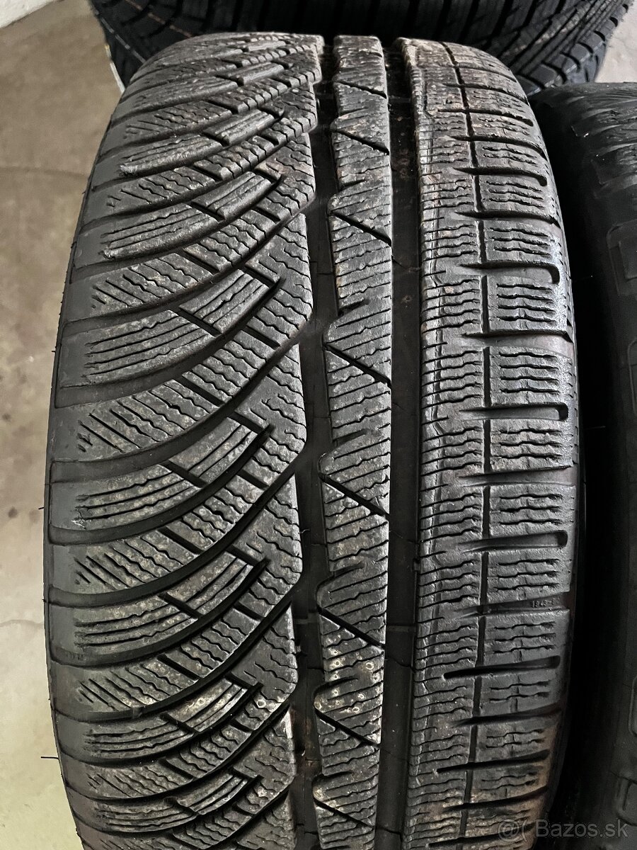 225/40R19 Michelin zimne