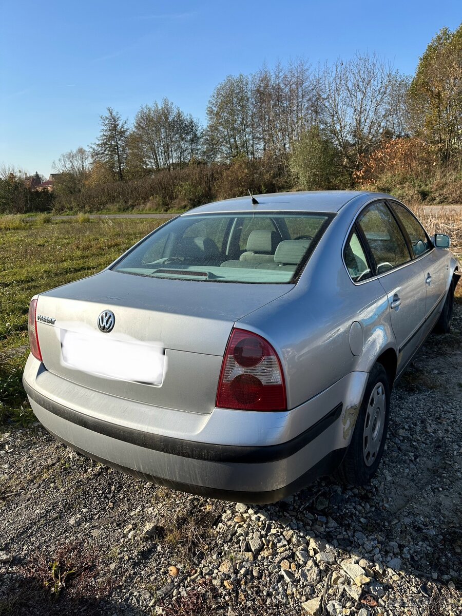 VW Passat 1,6 benzin