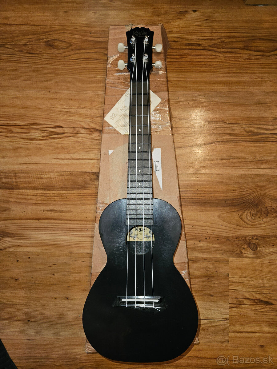 Cierne Ukulele Korala