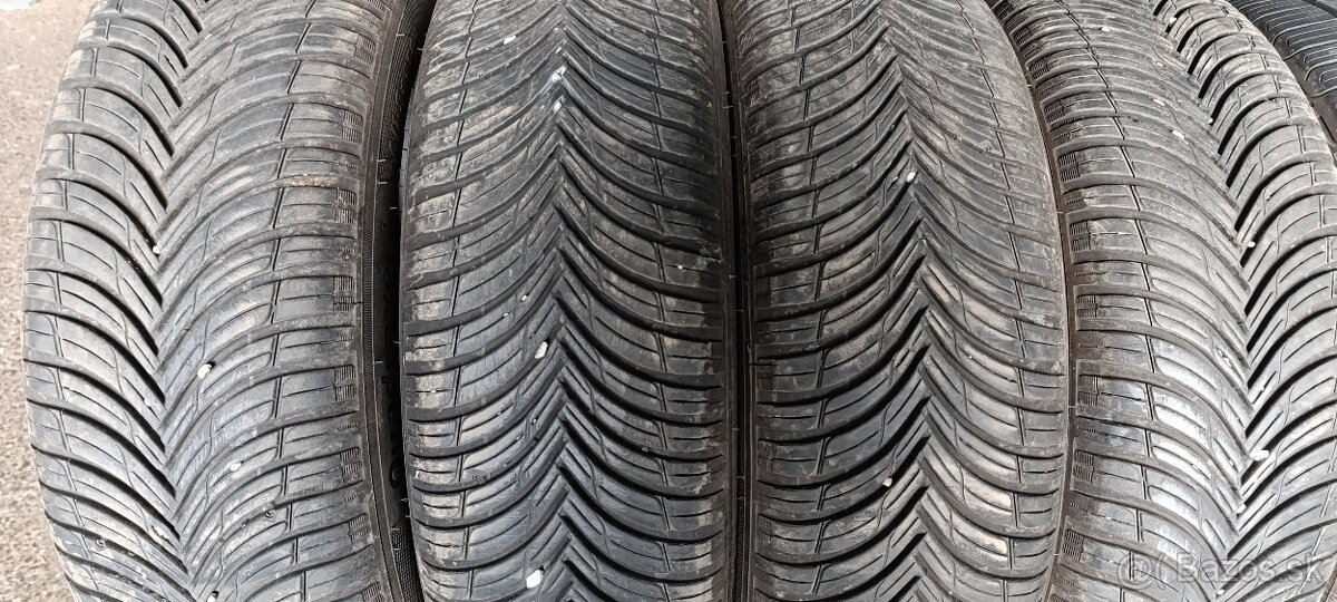 Celorocne pneu 195/60r18