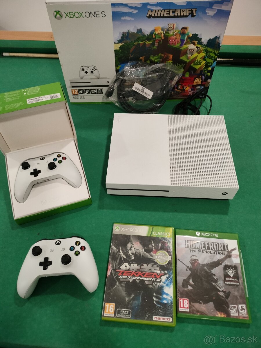 Xbox one S s dvoma ovladačmi + hry