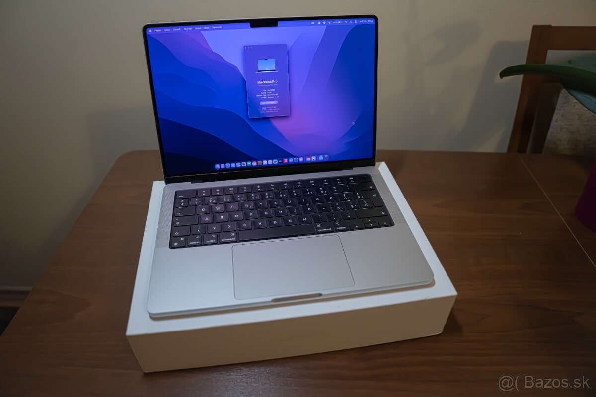 MacBook Pro 14" Apple M3 8C CPU 10C GPU 8GB 512GB Kozmický s