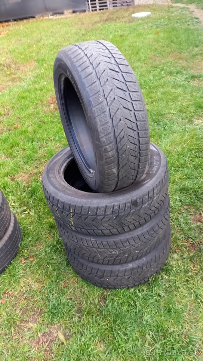 235/55R18  100H. vredestein zimné