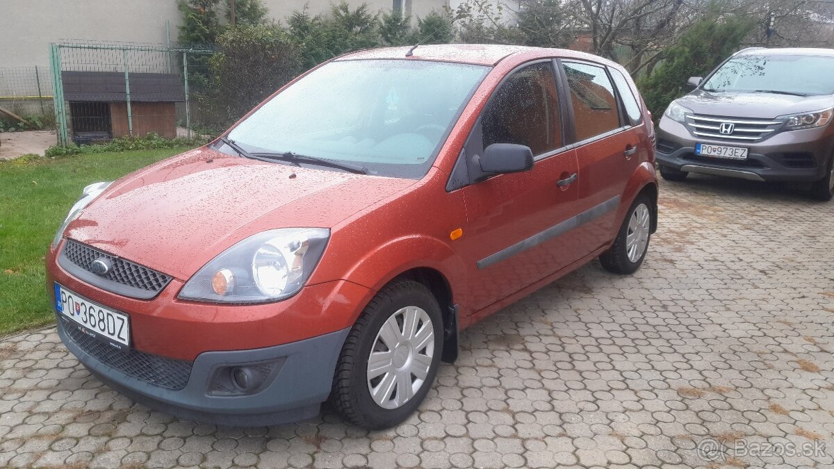 Ford Fiesta 1.25 zetec KRASNE ZACHOVALA