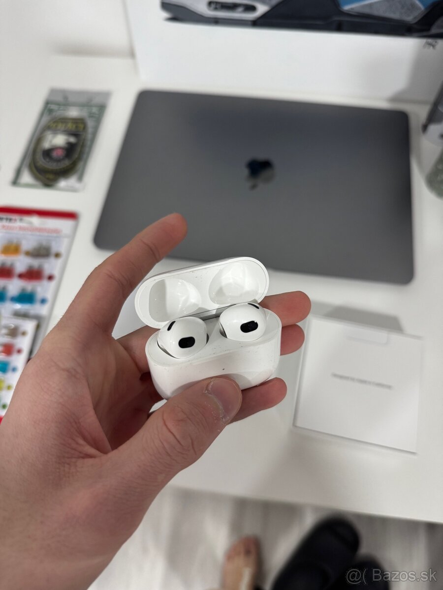 AirPods 3. Generácie