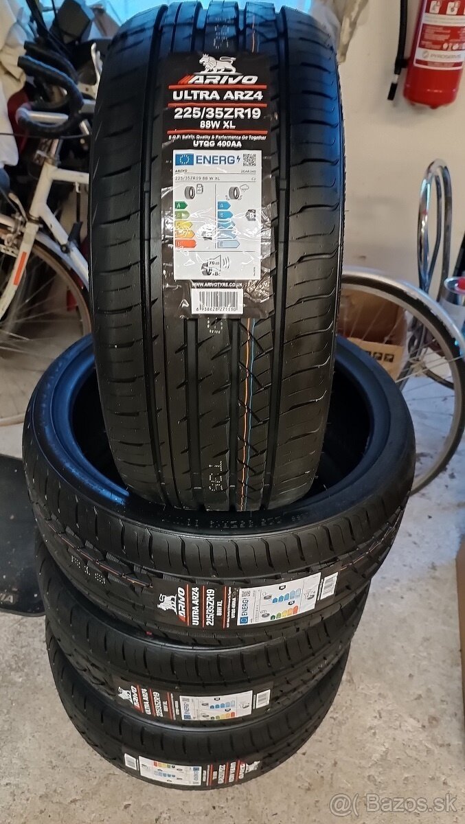 225/35 R19 letné DOT 2024 Arivo