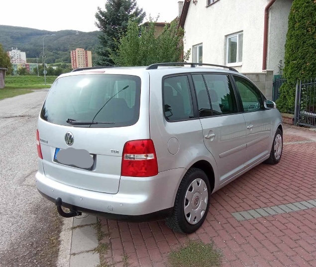 VOLKSWAGEN TOURAN 1.9TDI 77kw    7.miestne