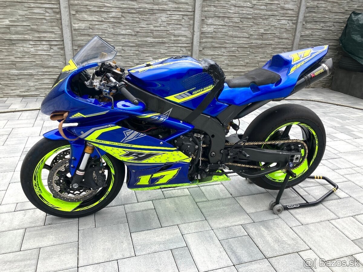 YAMAHA R1 2008 okruhovka 203PS