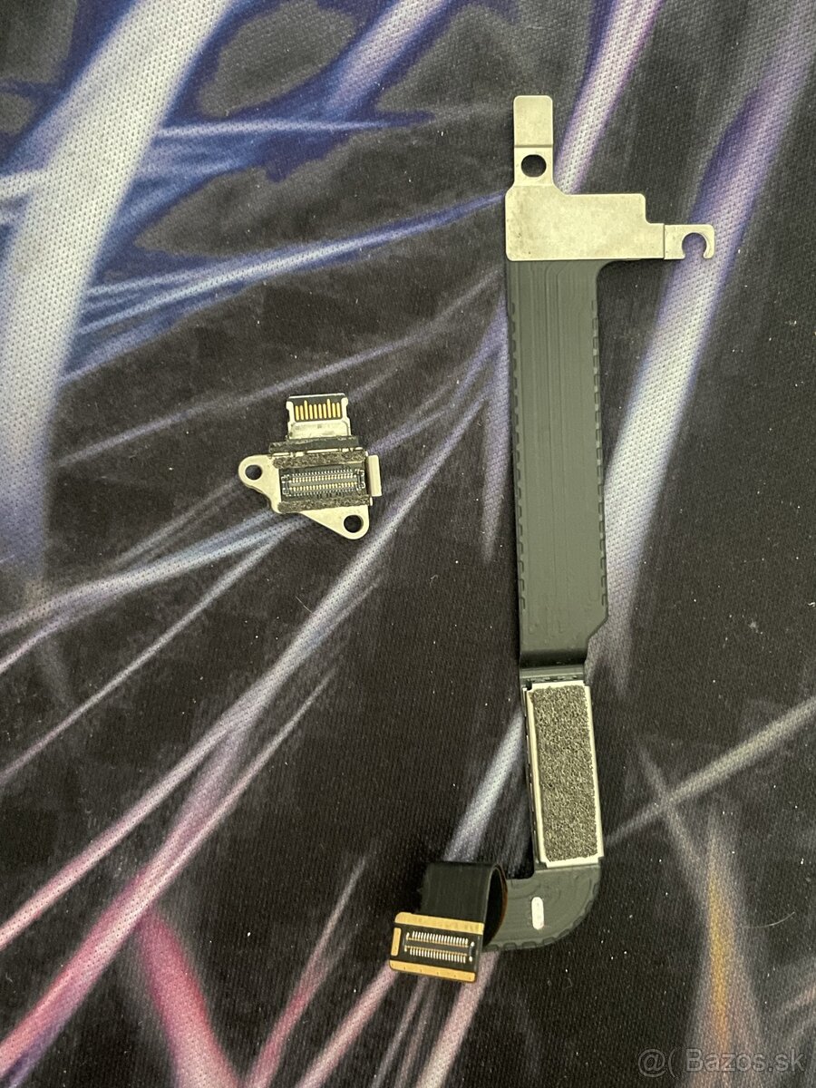 USB-C konektor a flex kábel pre Macbook Retina A1534 2015