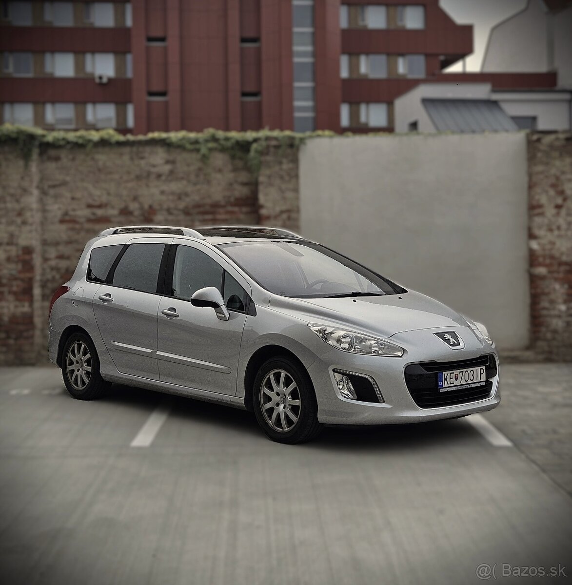 Peugeot 308sw 1.6e-hdi 2013 1.MAJITEĽ