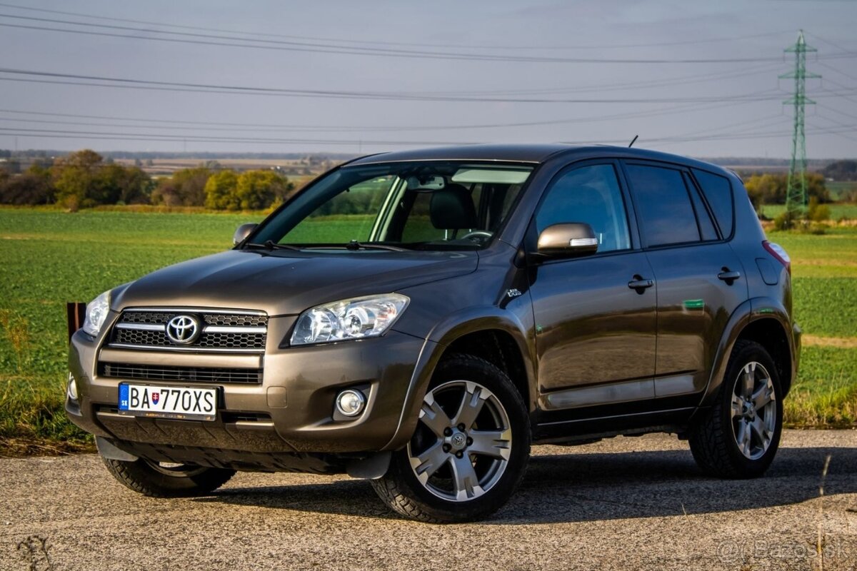 Toyota RAV4 2.2l D-CAT 4x4 A/T, 1. majitel, 47142km