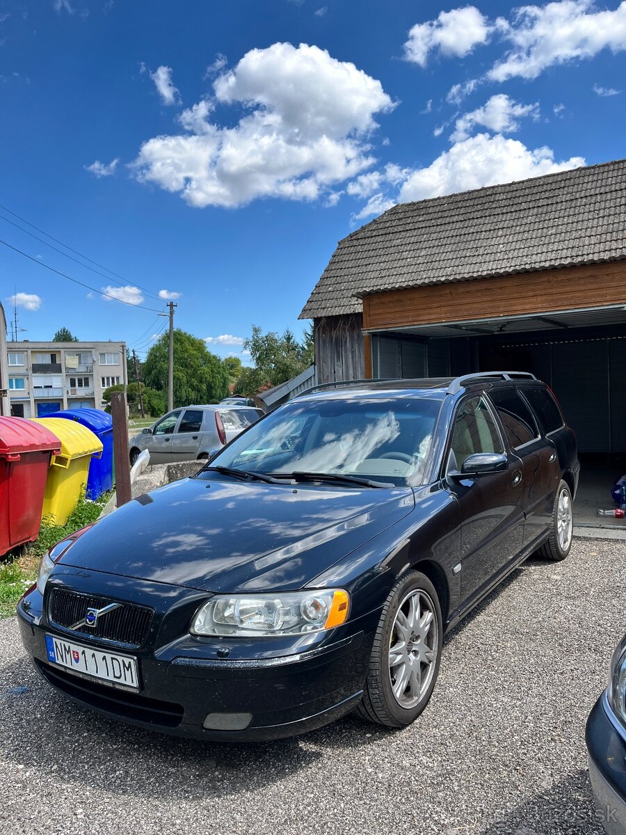 Volvo V70 D5