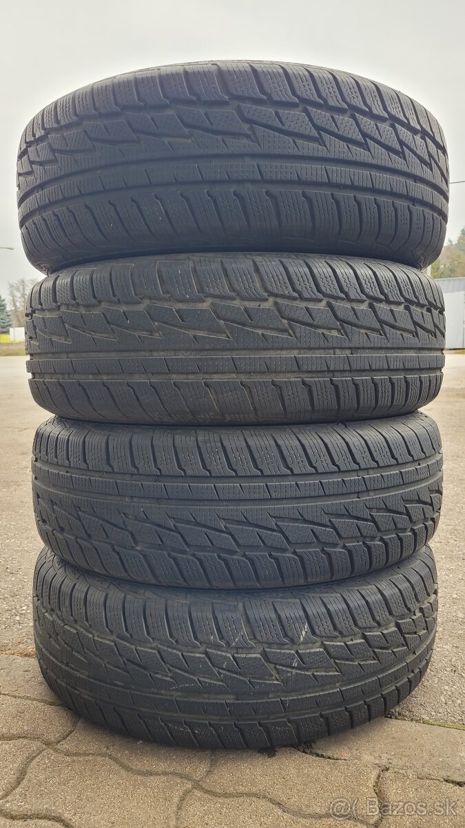 235/70r16 106T