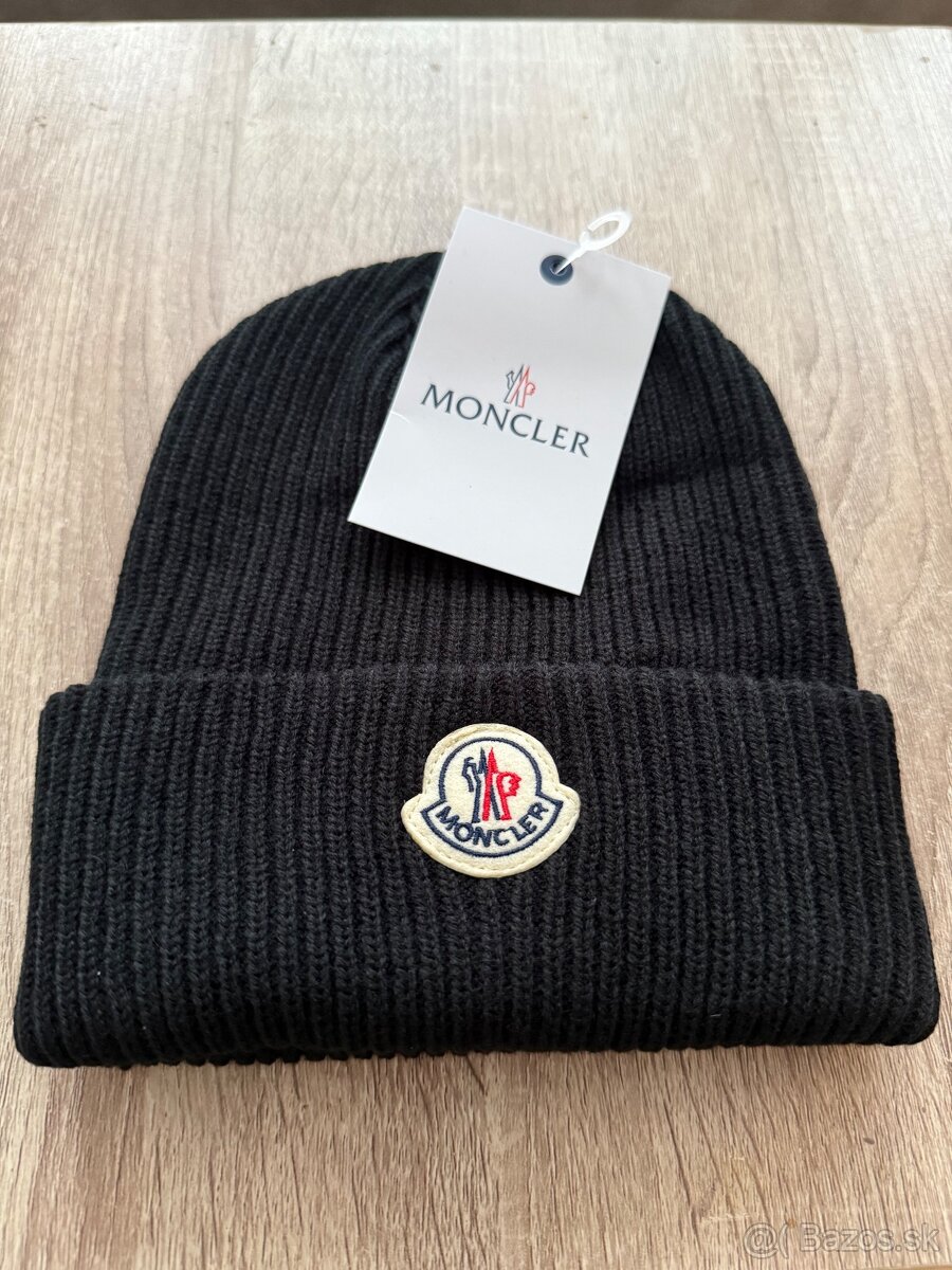 Moncler ciapka cierna