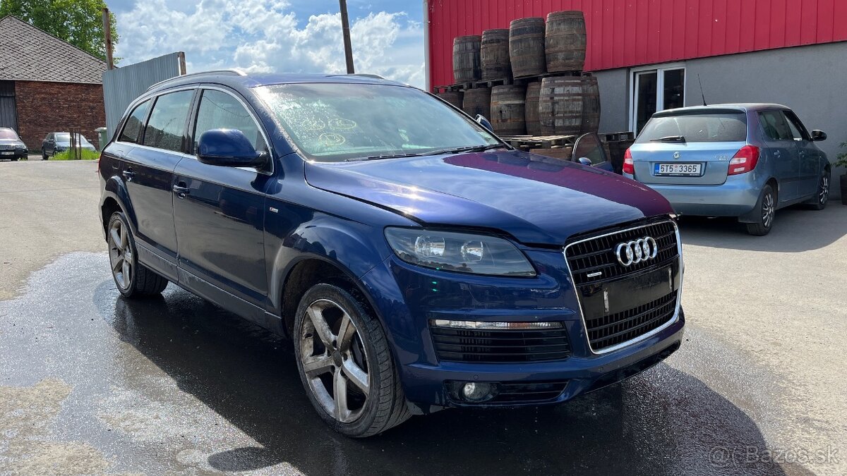 244. Audi Q7 3.0 BUG,LXX LZ5E Na Náhradní díly