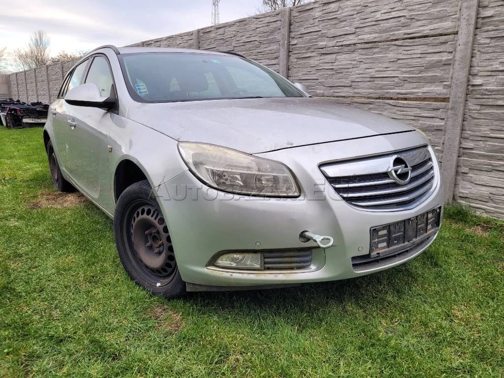 OPEL INSIGNIA ROZPREDAM