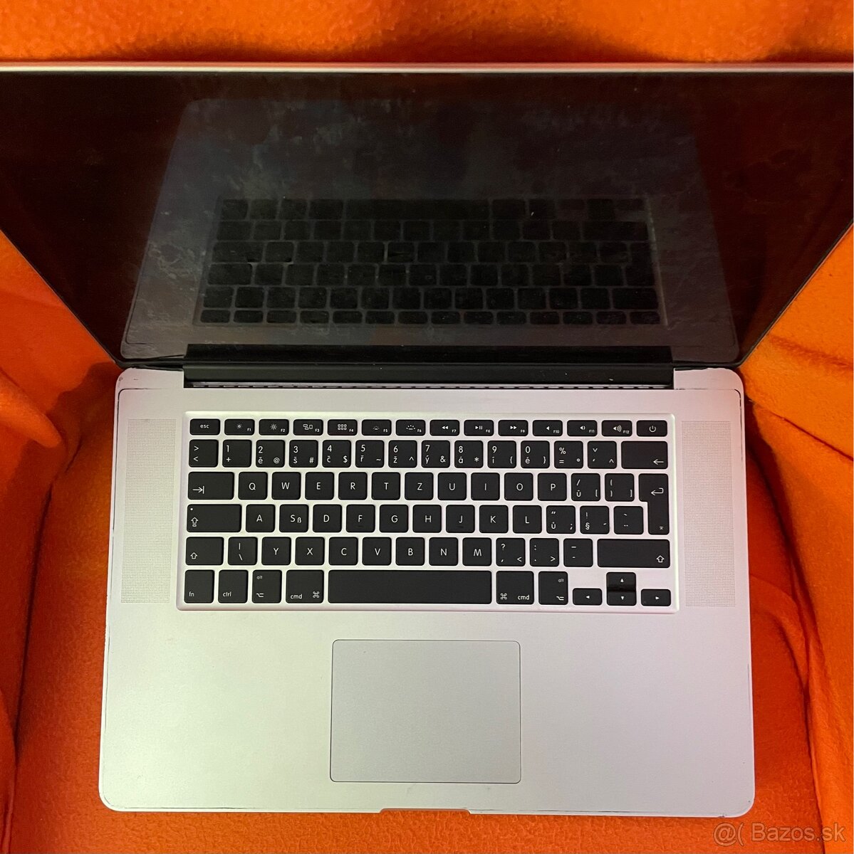 Poškodený MacBook 15” 2014 na diely