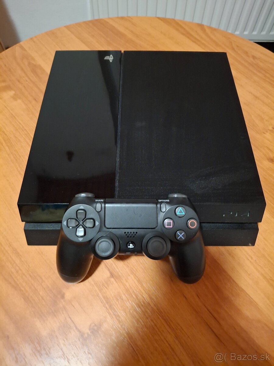 Predam Playstation 4 500 GB