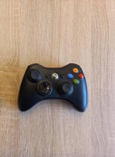 Xbox 360 ovládač