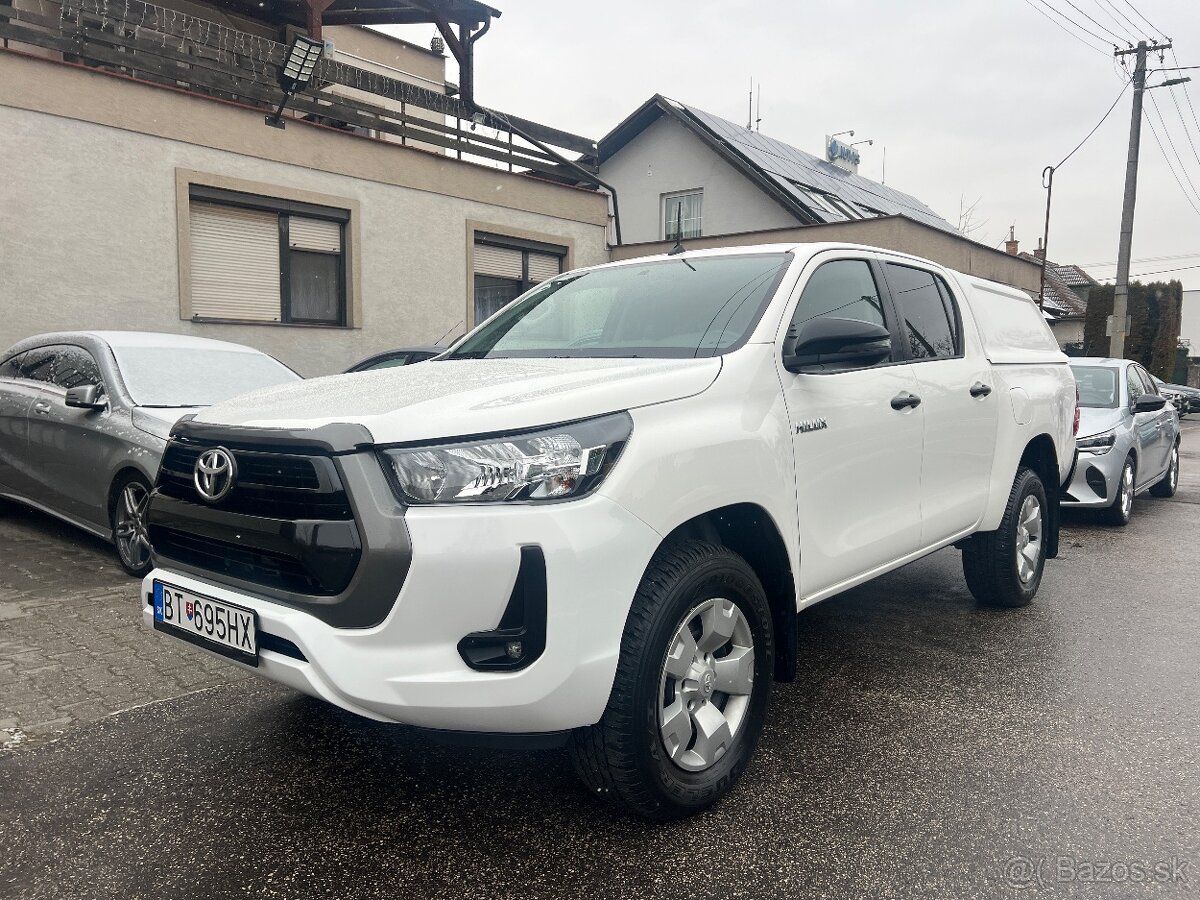 Toyota Hilux 2.4 D-4D 4WD 110 kW LiVE 20000km