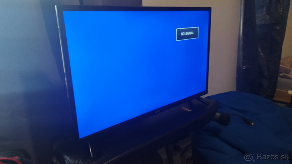 Sencor LED TV so stojanom a nohou na prichytenie