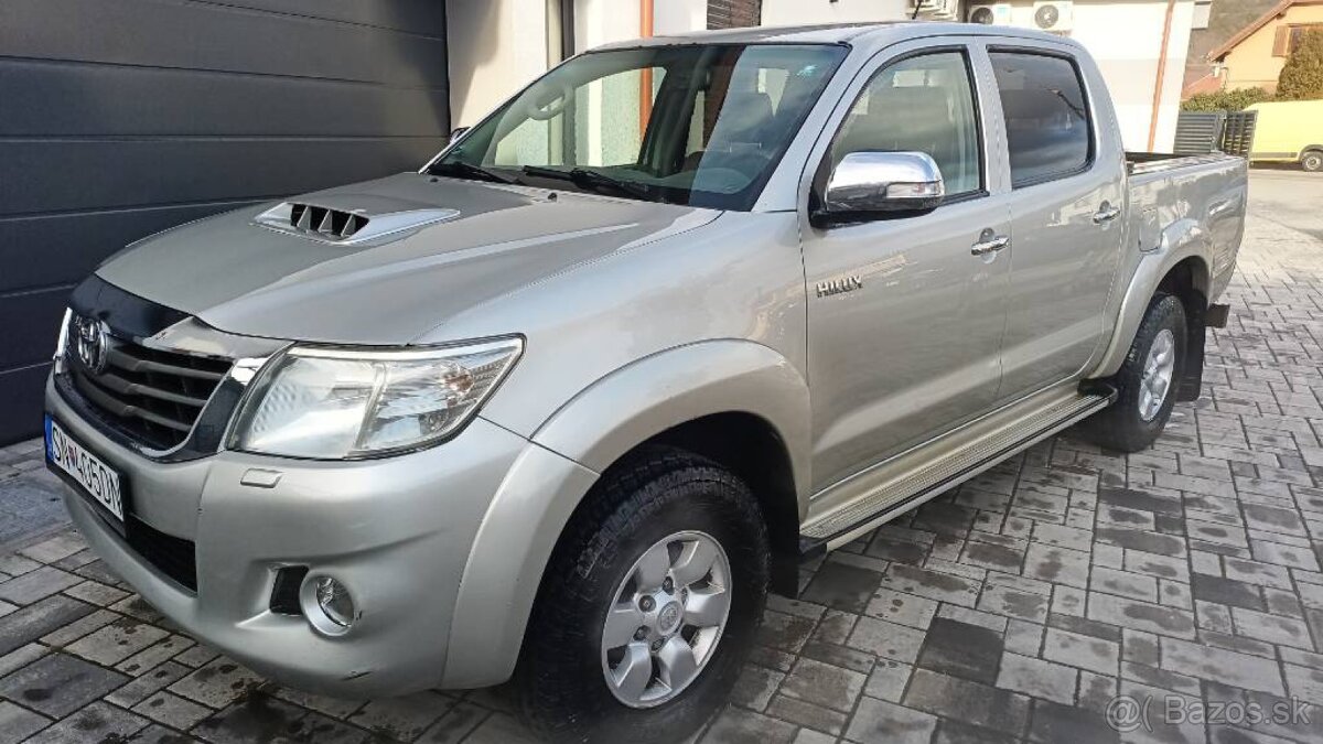 TOYOTA HILUX 2.5 D4D - NA PREDAJ / NA SPLÁTKY