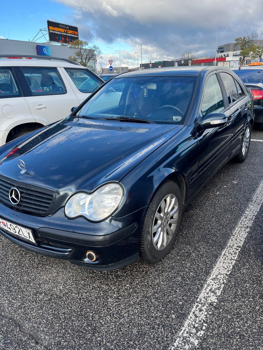 Mercedes-Benz C220