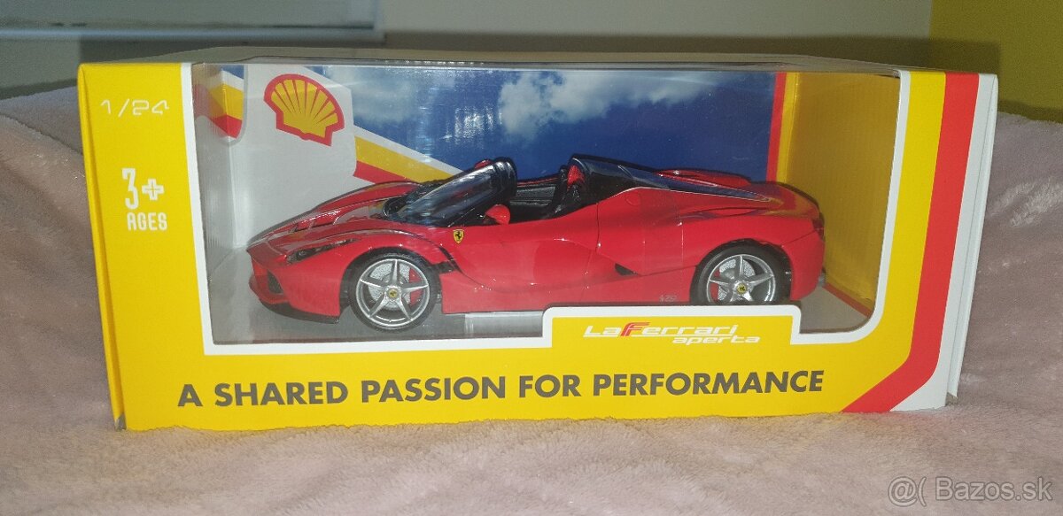 Shell auto Ferrari Aperta 1:24 Burago