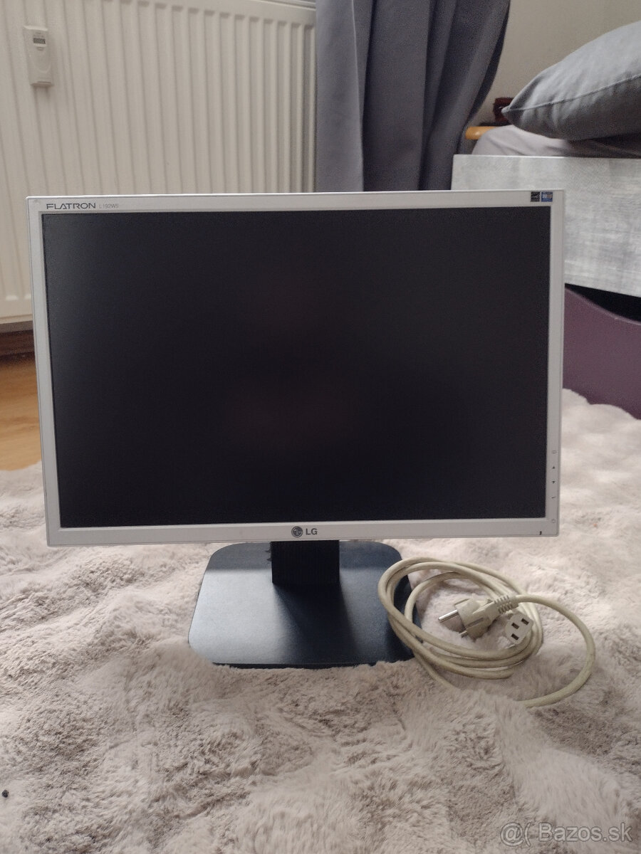 monitor LG flatron 19"