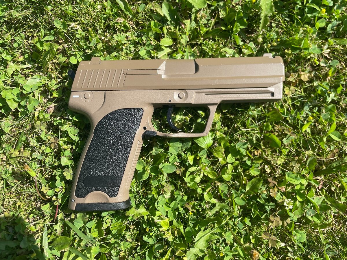 CM.125 H&K USP AEP TAN