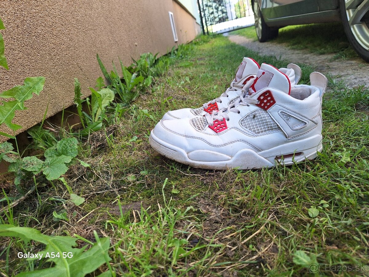 Jordan 4 Metalic Red