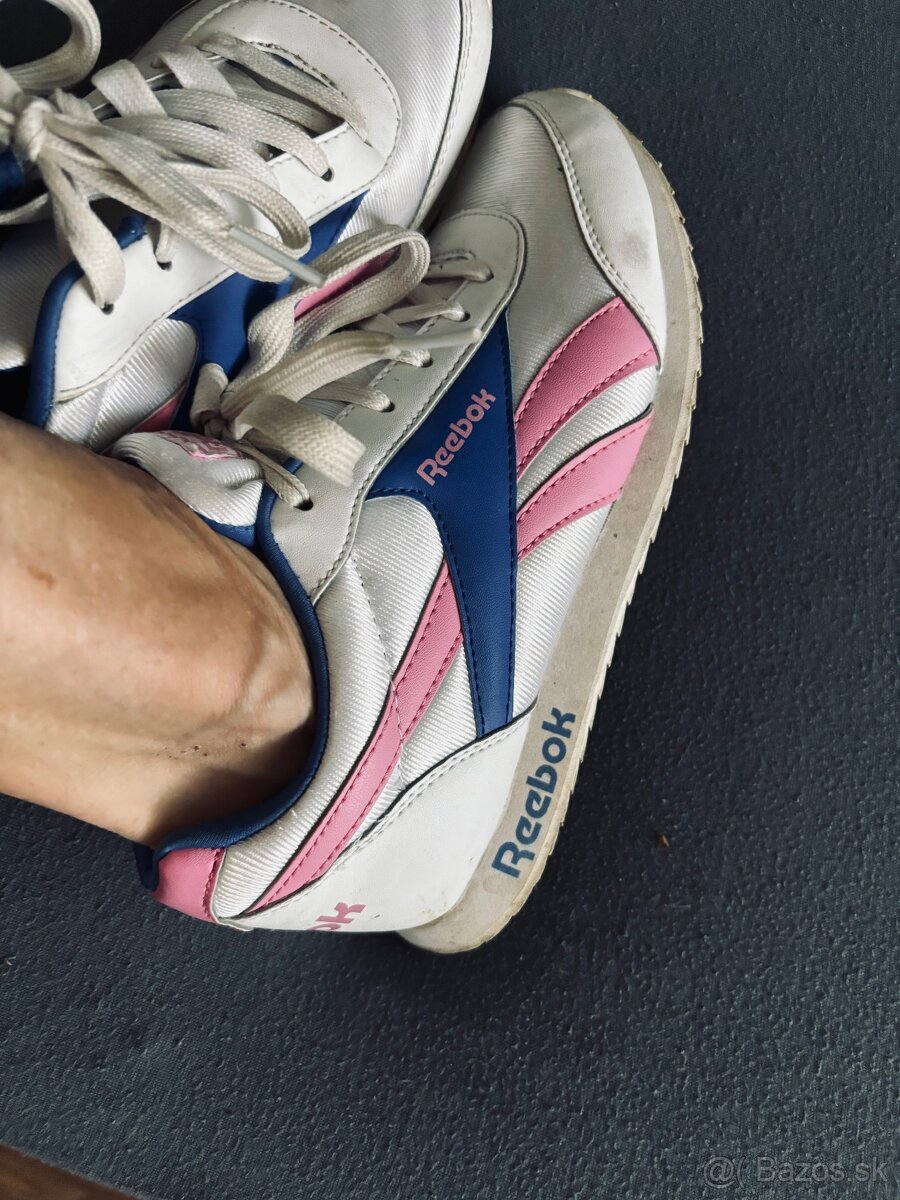 REEBOK