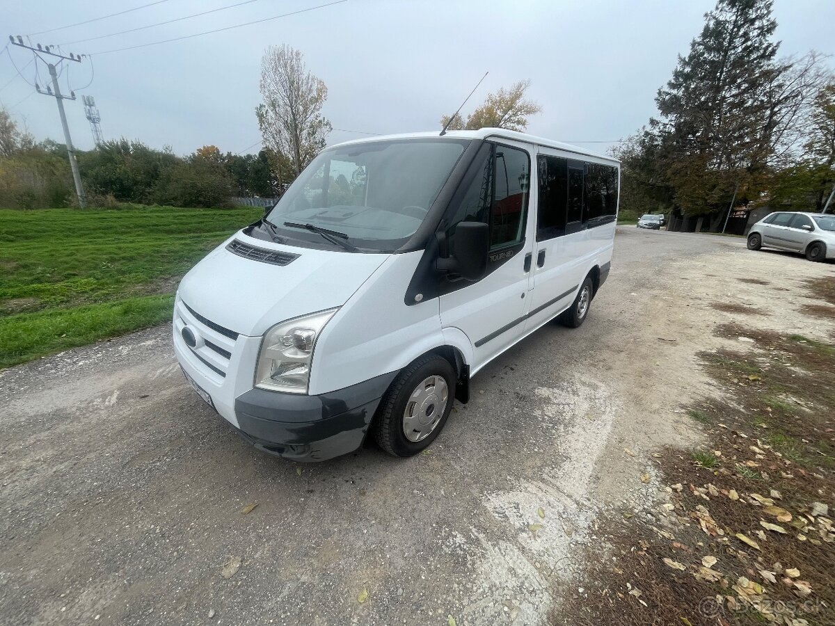 Ford Transit Tourneo 9-miestne