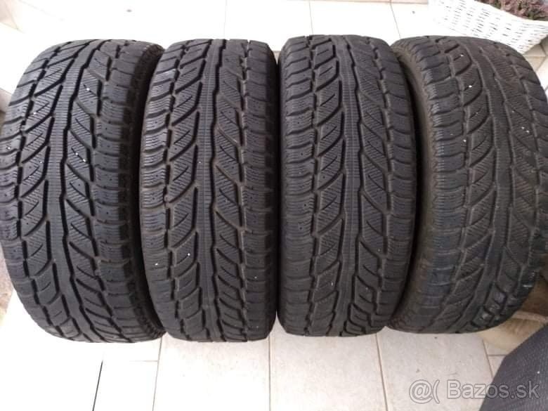 ZIMNÉ 225/55 R18 98T 4ks COOPER a 4 ks CONTINENTAL cca 7-8mm