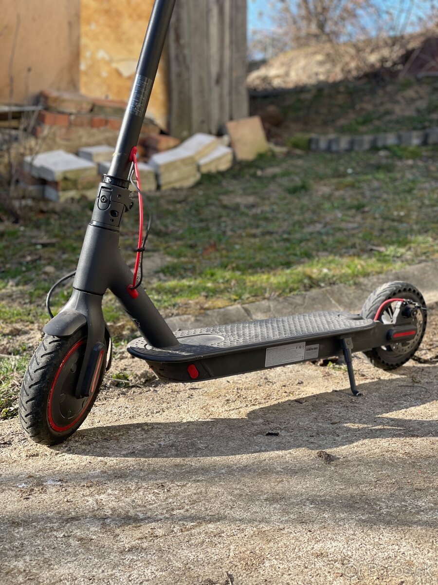 Xiaomi Mi Electric Scooter Pro 2