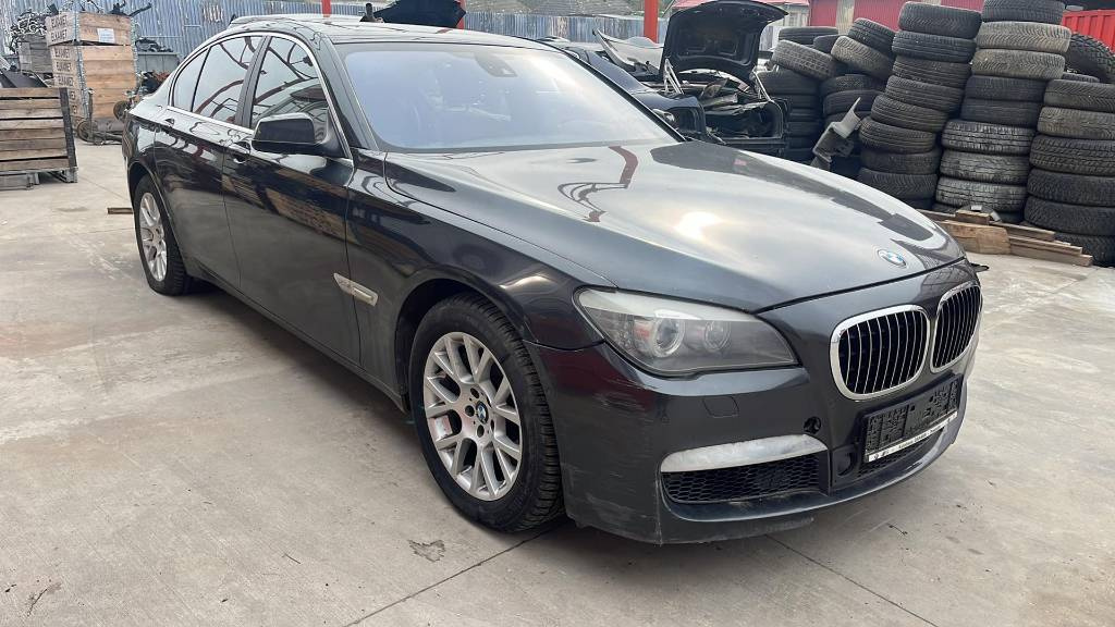 BMW 750i M-packet xdrive F01