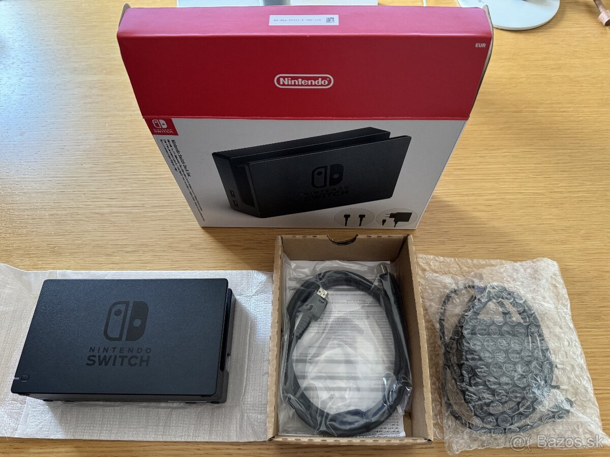 Nintendo Switch Dock Set