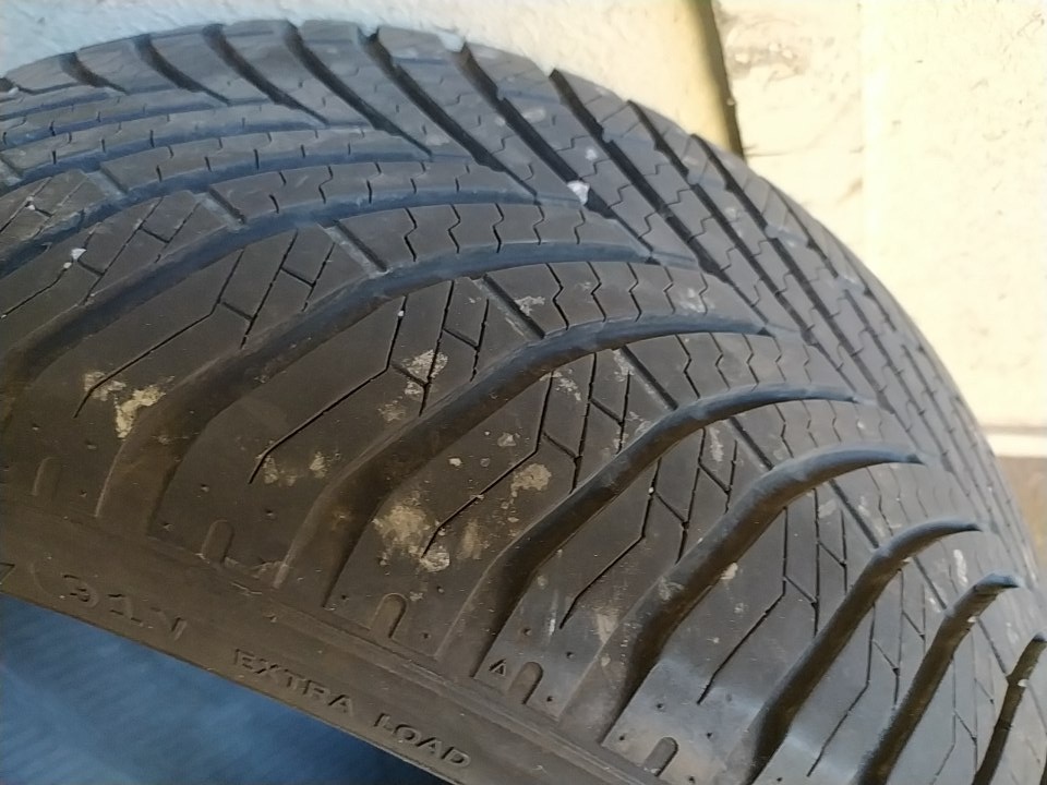 235/35 R19 zimné pneu