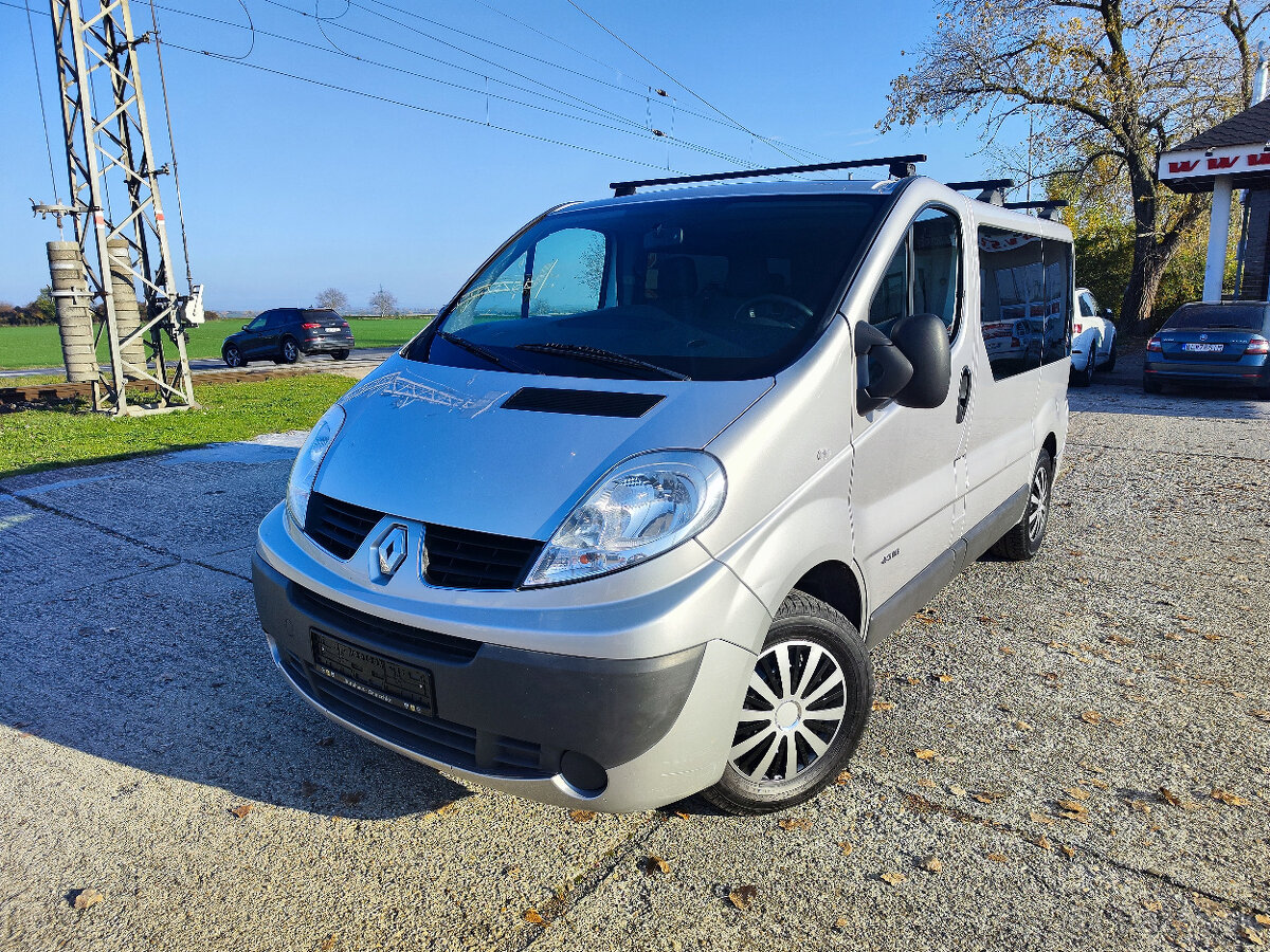 Renault Trafic Passenger 9m