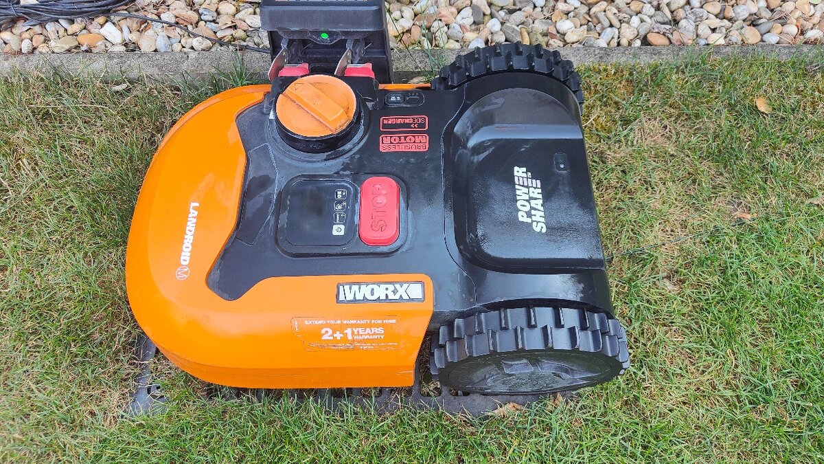 Worx  wr141 - do 500 stvorcov travy