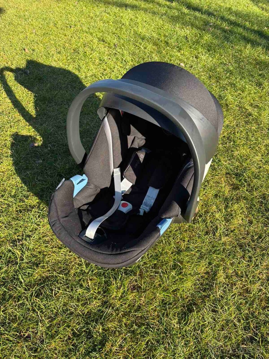 Vajíčko Cybex Aton 5 Deep Black