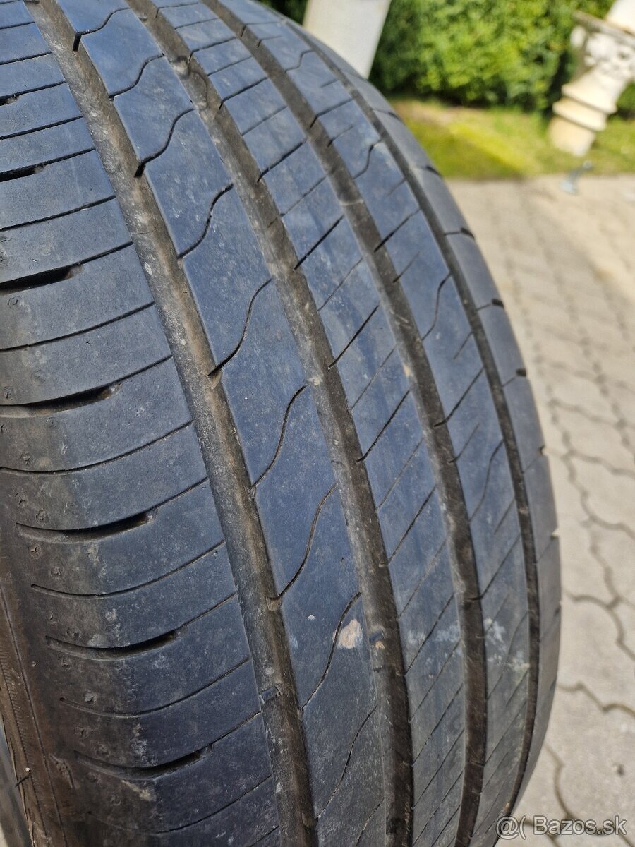 235/50R19 letné Pirelli