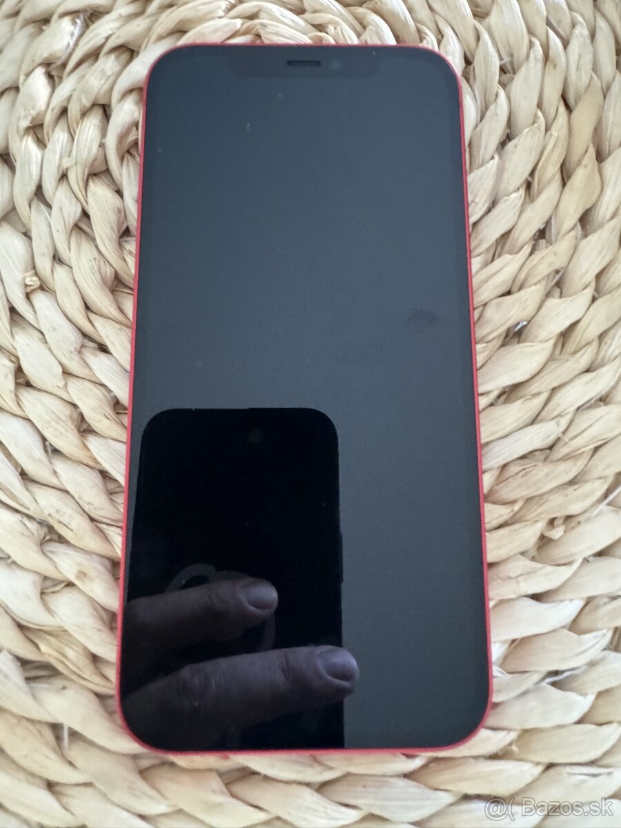 iPhone 12 Red