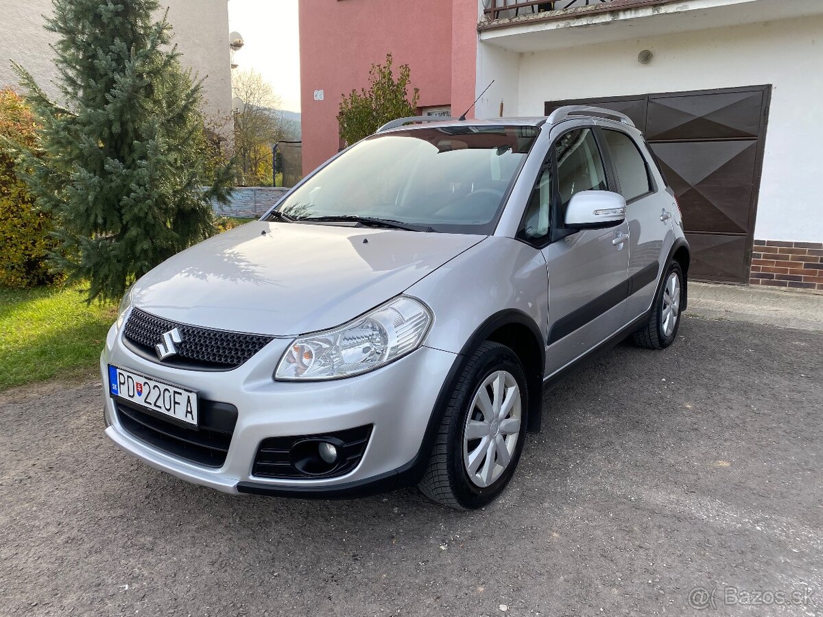 Predám Suzuki sx4  4x4 38000km 1,6 benzin 88 kW r.v 2014