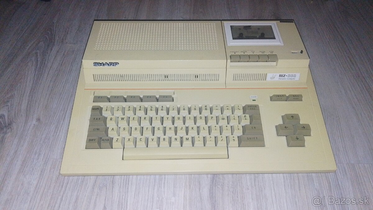 Predám počítač Sharp MZ-821