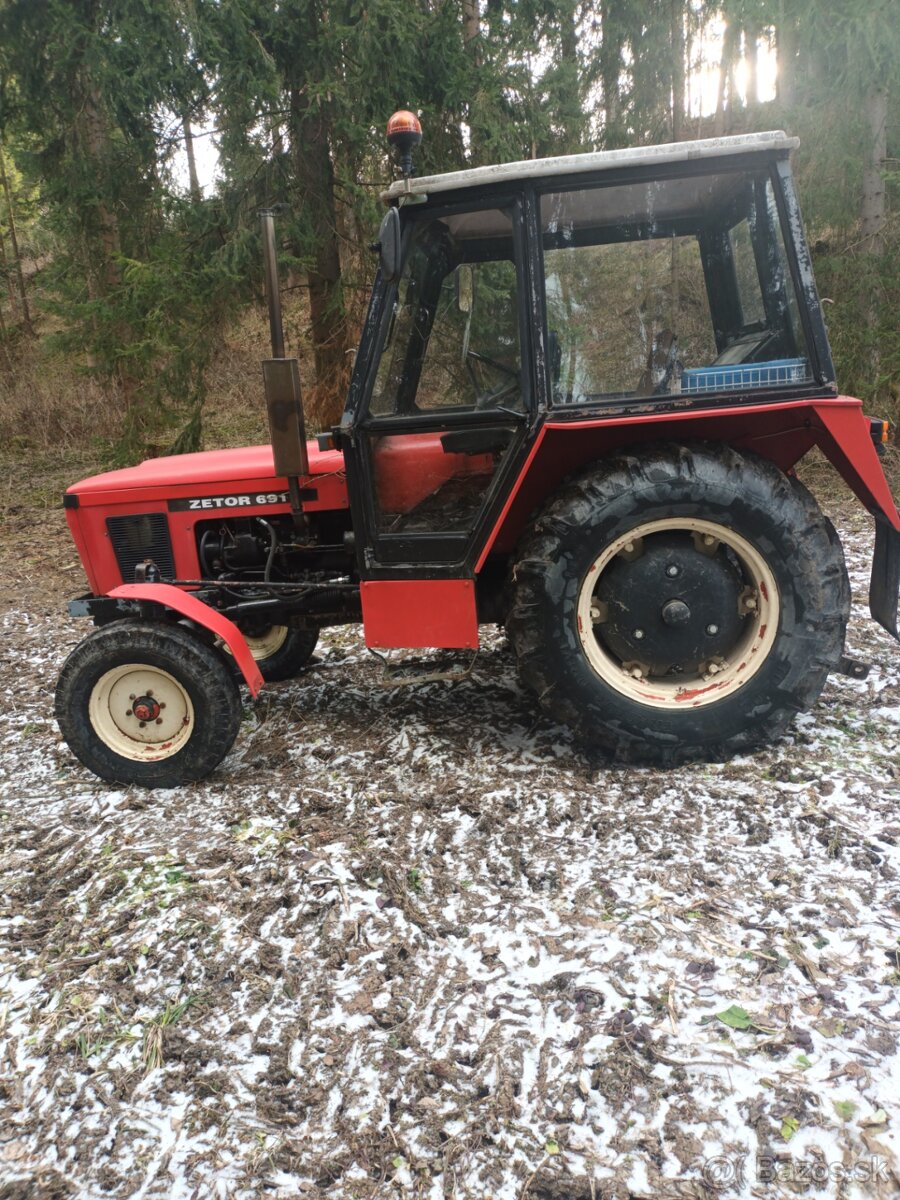 Zetor 6911