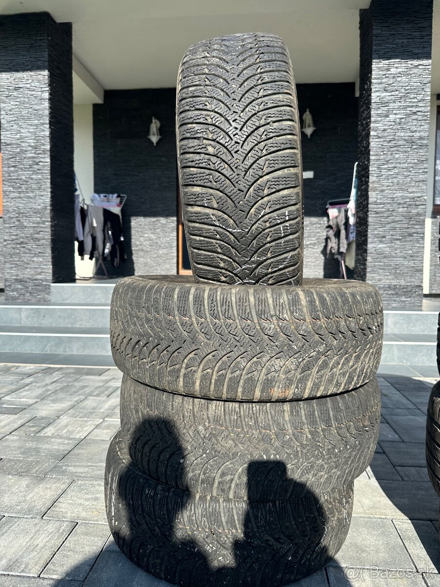 Predam 215/55 R16 zimne pneumatiky