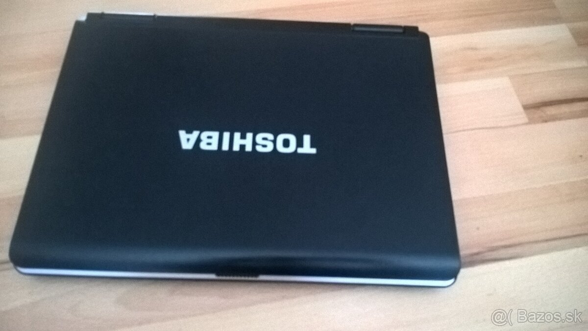 TOSHIBA Satellite L40-18W - NEFUNKCNY