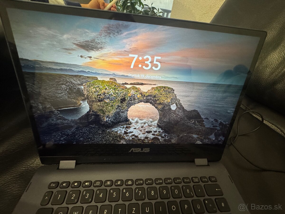 ASUS VivoBook Intel Core i3 10110U 2.1GHz